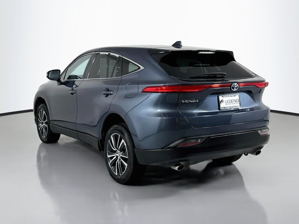 Used 2024 Toyota Venza LE AWD/4WD image 8