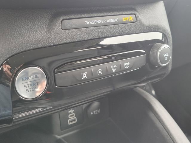 Used 2025 Ford Escape Platinum AWD/4WD image 20
