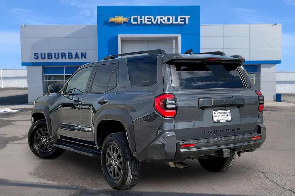 Used 2025 Toyota 4Runner SR5 AWD/4WD image 3