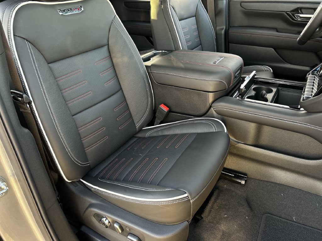 New 2026 GMC Yukon AT4 Ultimate AWD/4WD image 29
