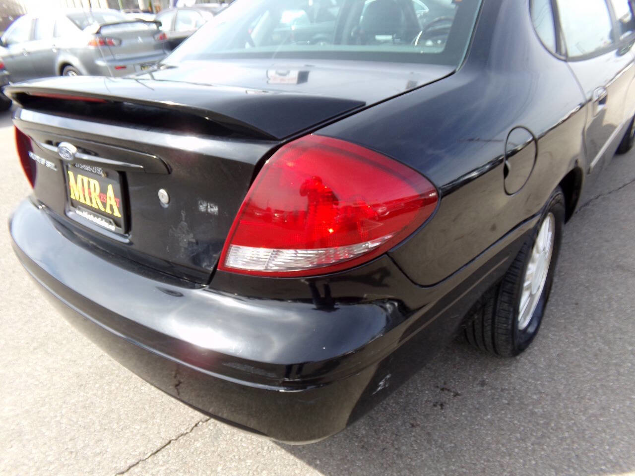 Used 2004 Ford Taurus SEL image 39