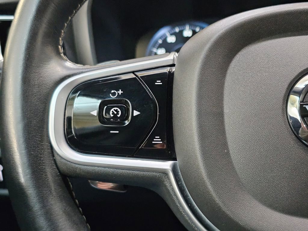 Used 2019 Volvo S60 T5 R-Design image 32
