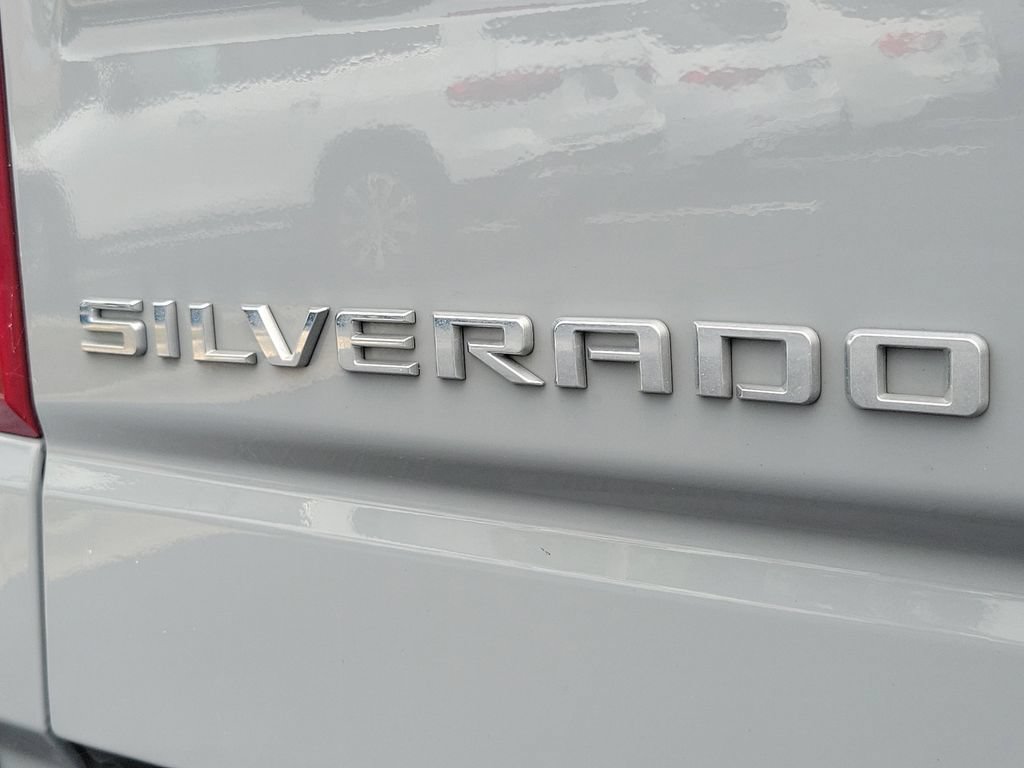 Used 2024 Chevrolet Silverado 1500 LT AWD/4WD image 8