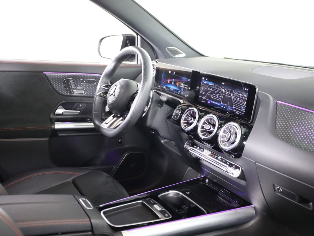 Used 2025 Mercedes-Benz GLA 35 AMG 4MATIC image 57