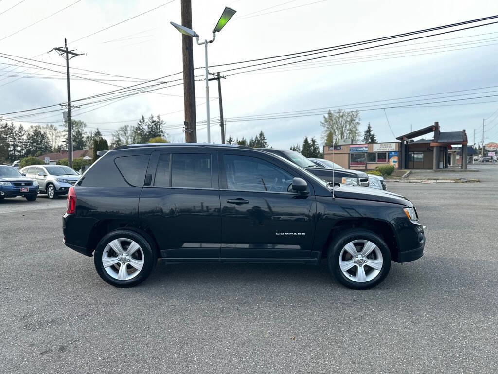 Used 2014 Jeep Compass Sport w/ Power Value Group AWD/4WD image 4