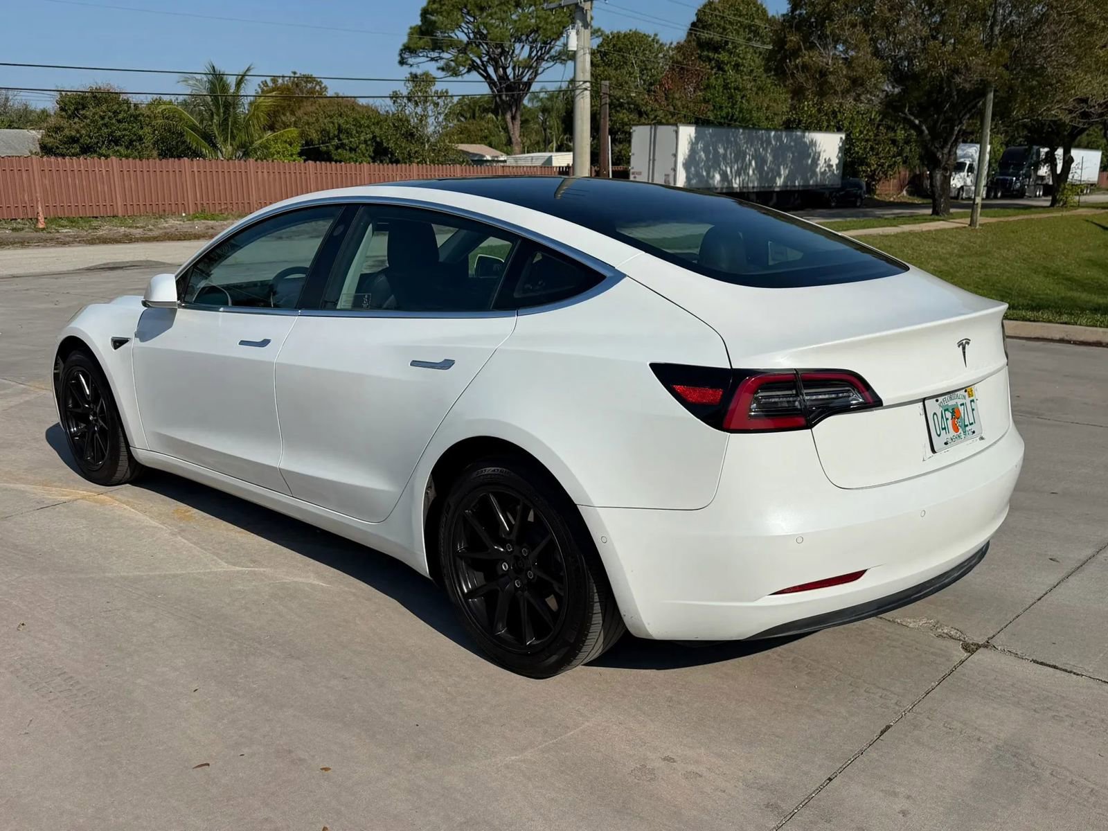 Used 2019 Tesla Model 3 Long Range image 3