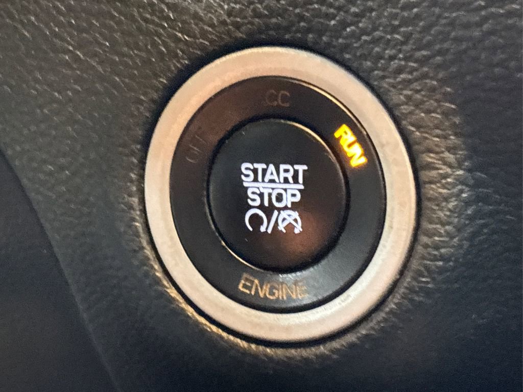 Used 2015 Dodge Challenger R/T Plus image 28