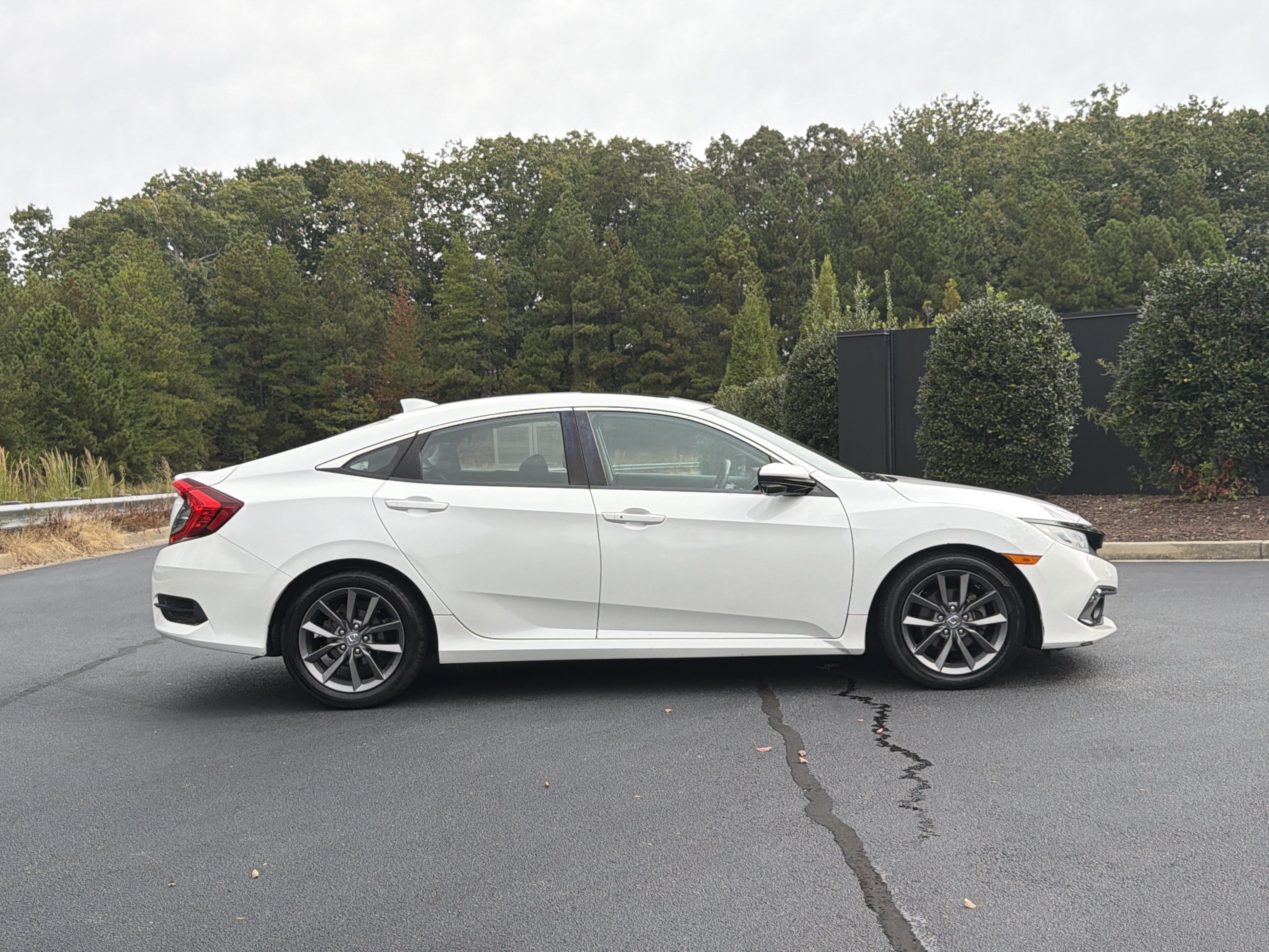 Used 2019 Honda Civic EX image 5