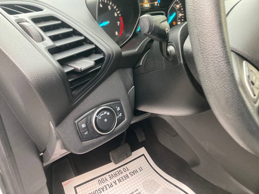 Used 2018 Ford Escape SE image 17