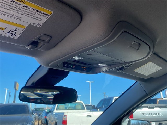 Used 2023 Chevrolet Equinox LT image 31