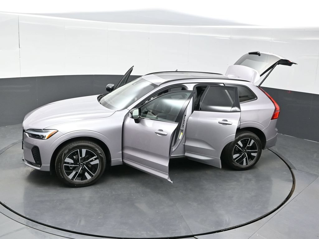 New 2026 Volvo XC60 B5 Core w/ Climate Package AWD/4WD image 59