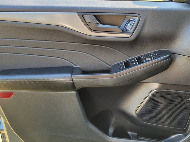 Used 2024 Ford Escape Active image 28