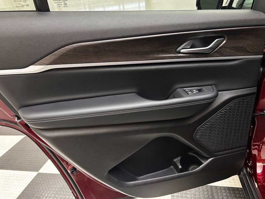 New 2026 Jeep Grand Cherokee L 4WD image 13