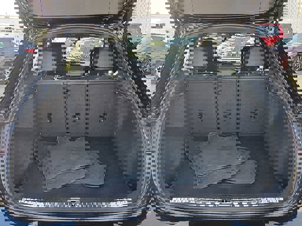 Used 2024 Audi Q3 2.0T Premium image 24