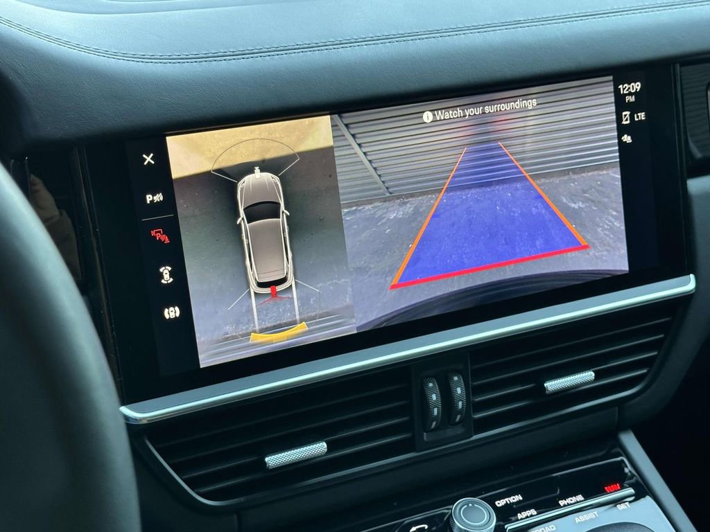 Certified 2023 Porsche Cayenne Turbo image 27