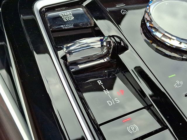 Certified 2024 BMW 760i xDrive w/ Executive Package image 17