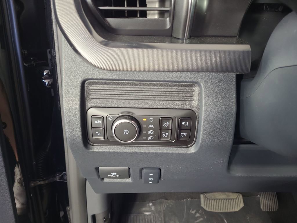 New 2026 Ford F350 Platinum image 16