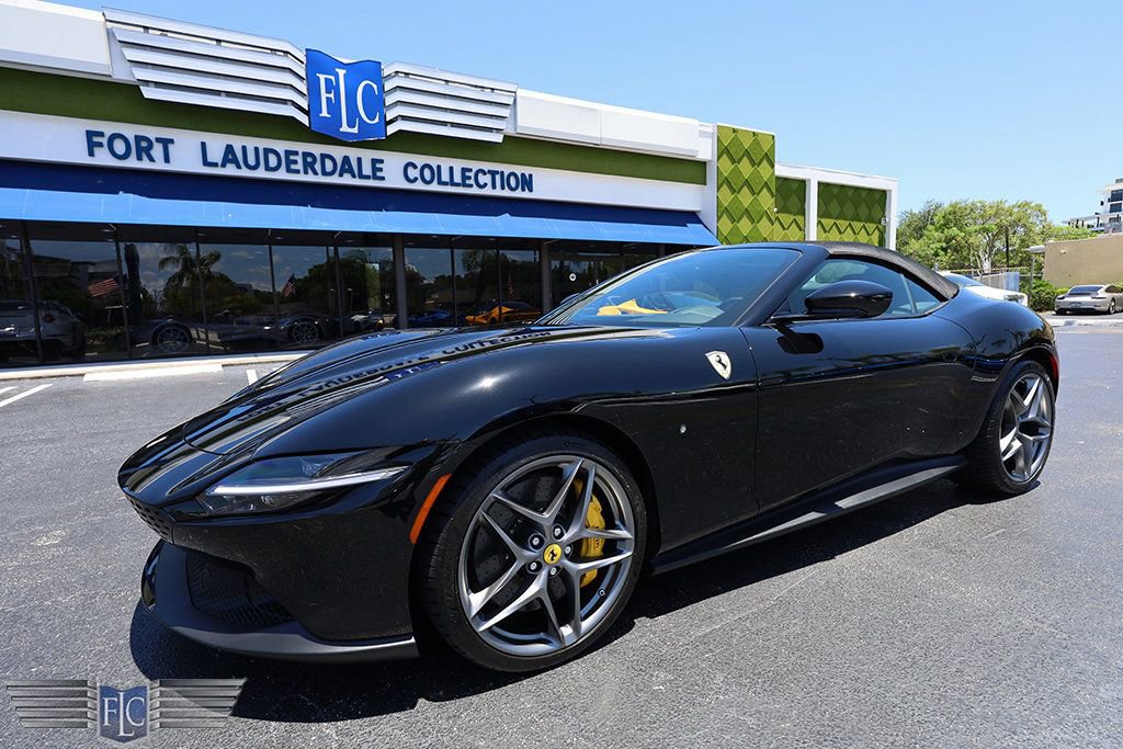 Used 2025 Ferrari Roma Spider RWD image 5