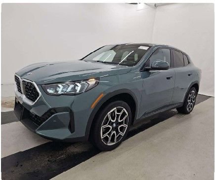 Used 2025 BMW X2 xDrive28i image 3