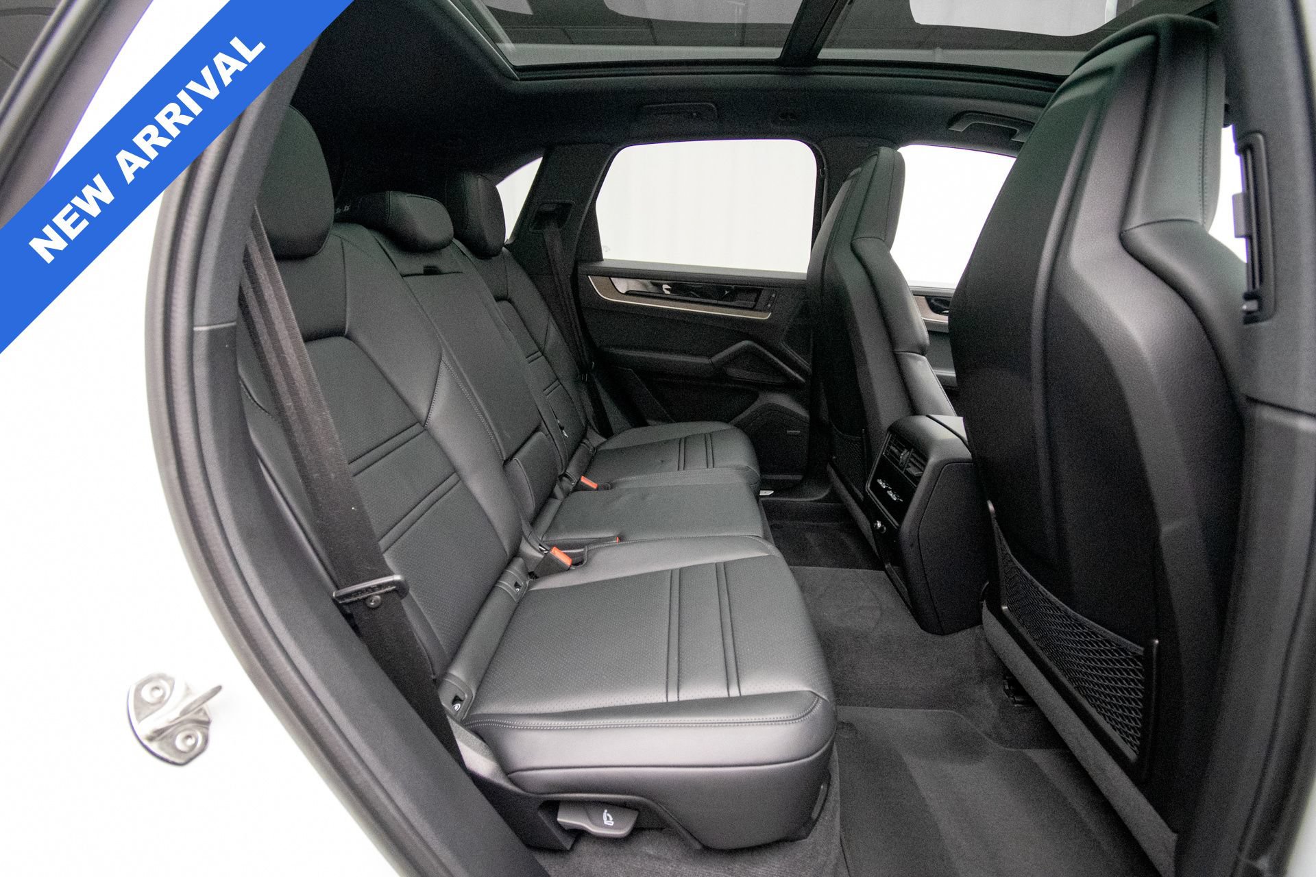 Used 2025 Porsche Cayenne S AWD/4WD image 17