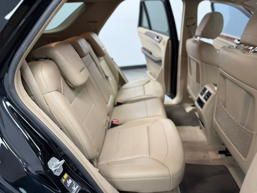 Used 2013 Mercedes-Benz ML 550 4MATIC image 43
