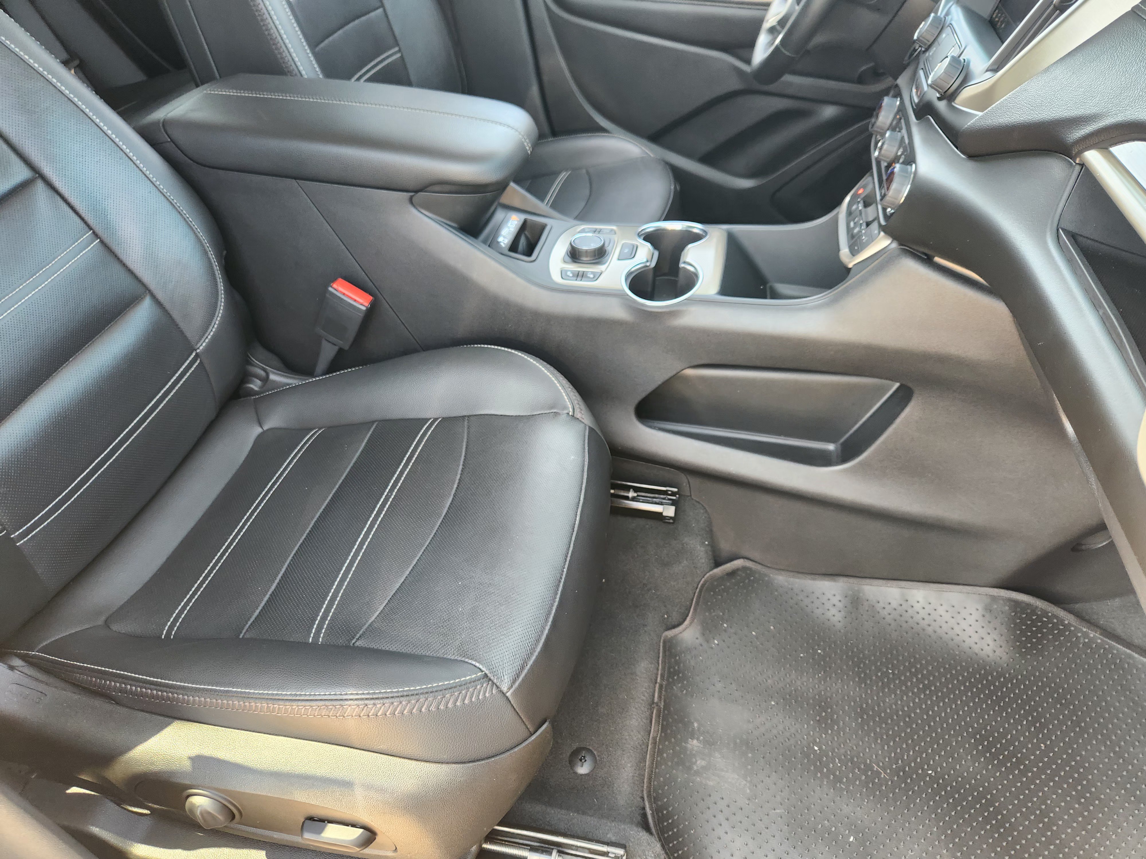 Used 2023 GMC Terrain Denali AWD/4WD image 14