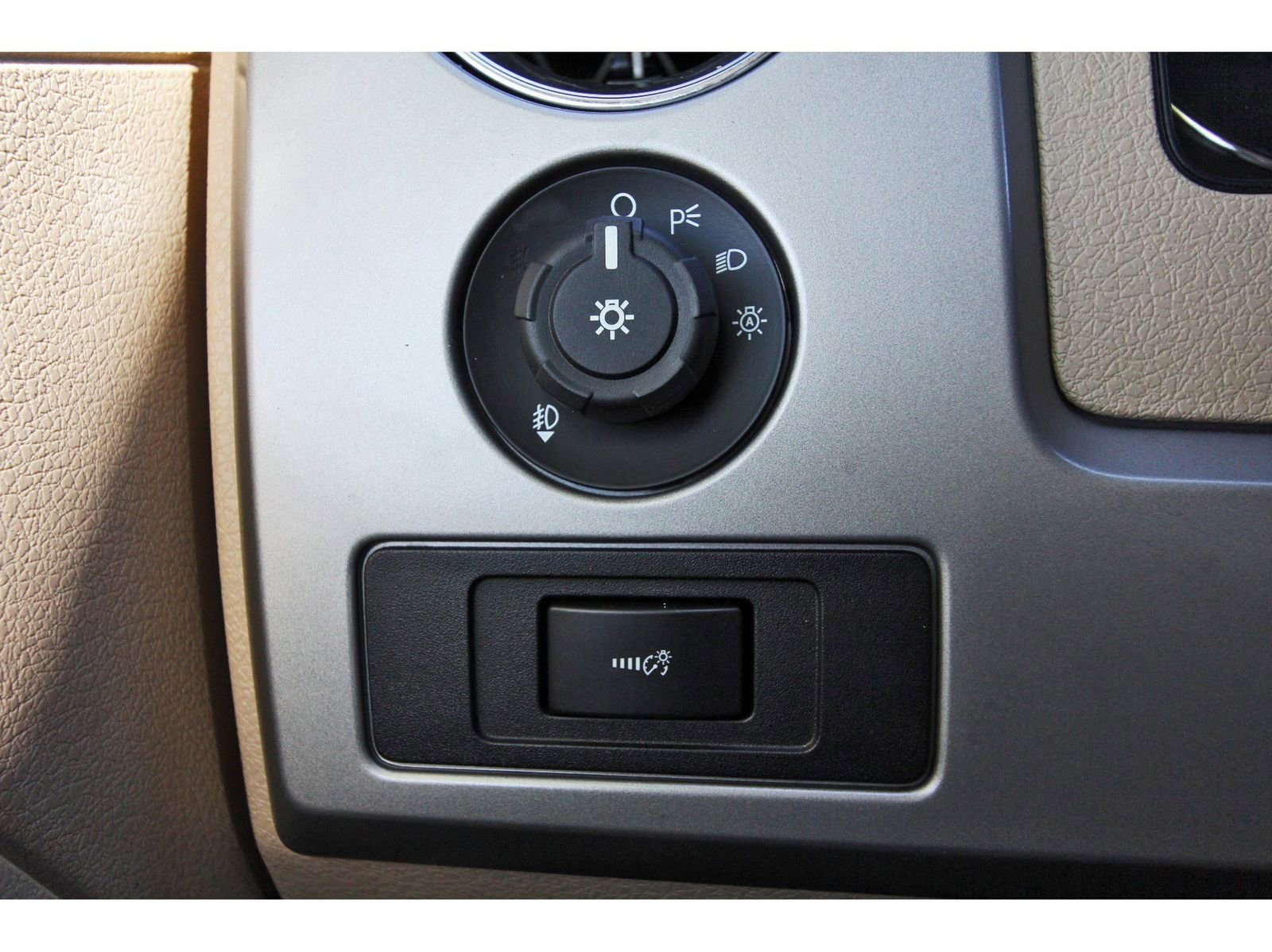 Used 2012 Ford F150 Lariat w/ Lariat Plus Pkg image 18