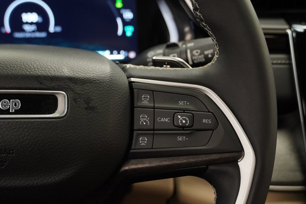 Certified 2022 Jeep Grand Cherokee Limited 4xe AWD/4WD image 41
