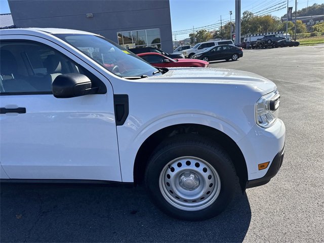 Used 2022 Ford Maverick XL image 2