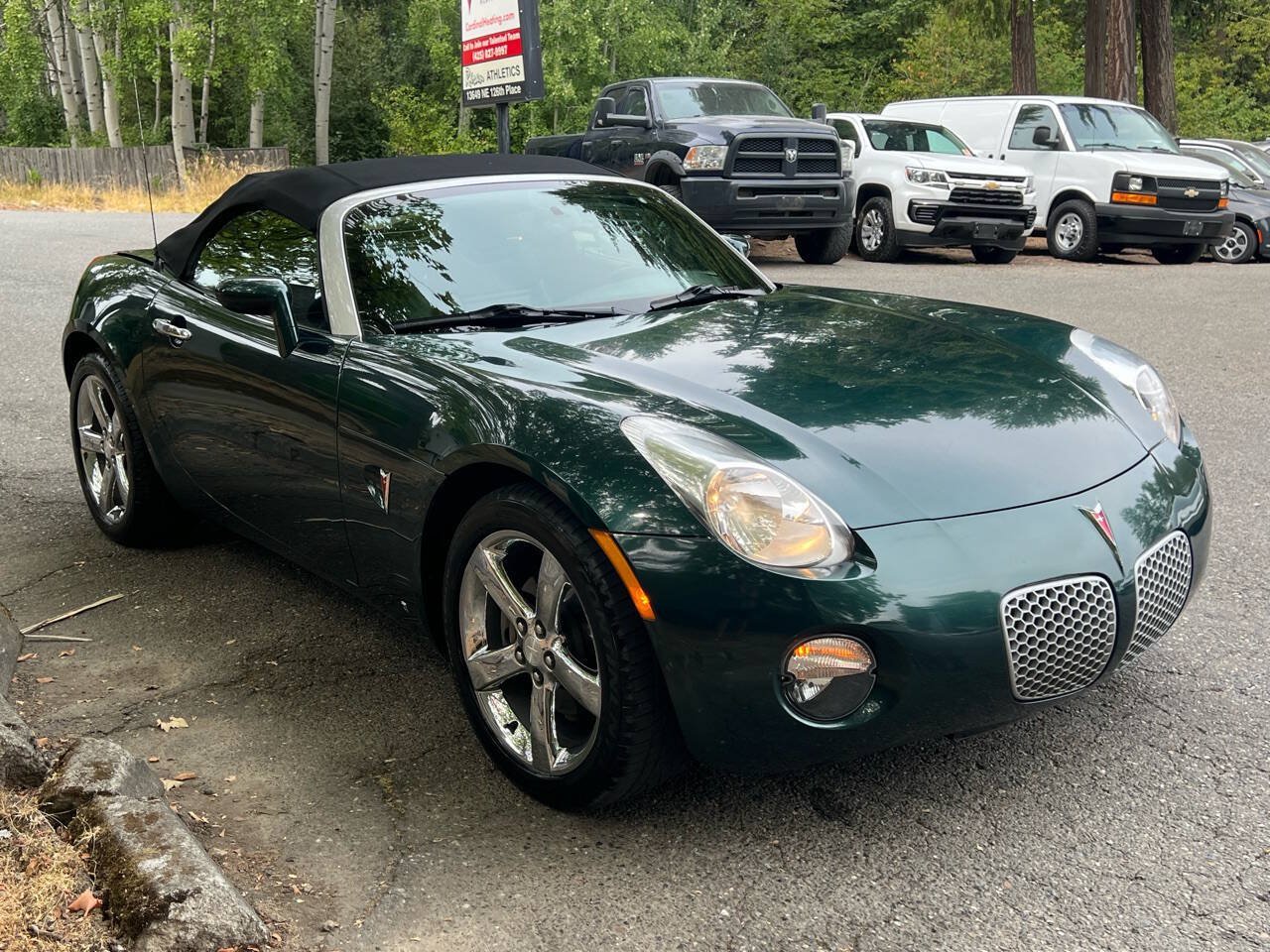 Used 2006 Pontiac Solstice Convertible w/ Premium Package RWD image 7