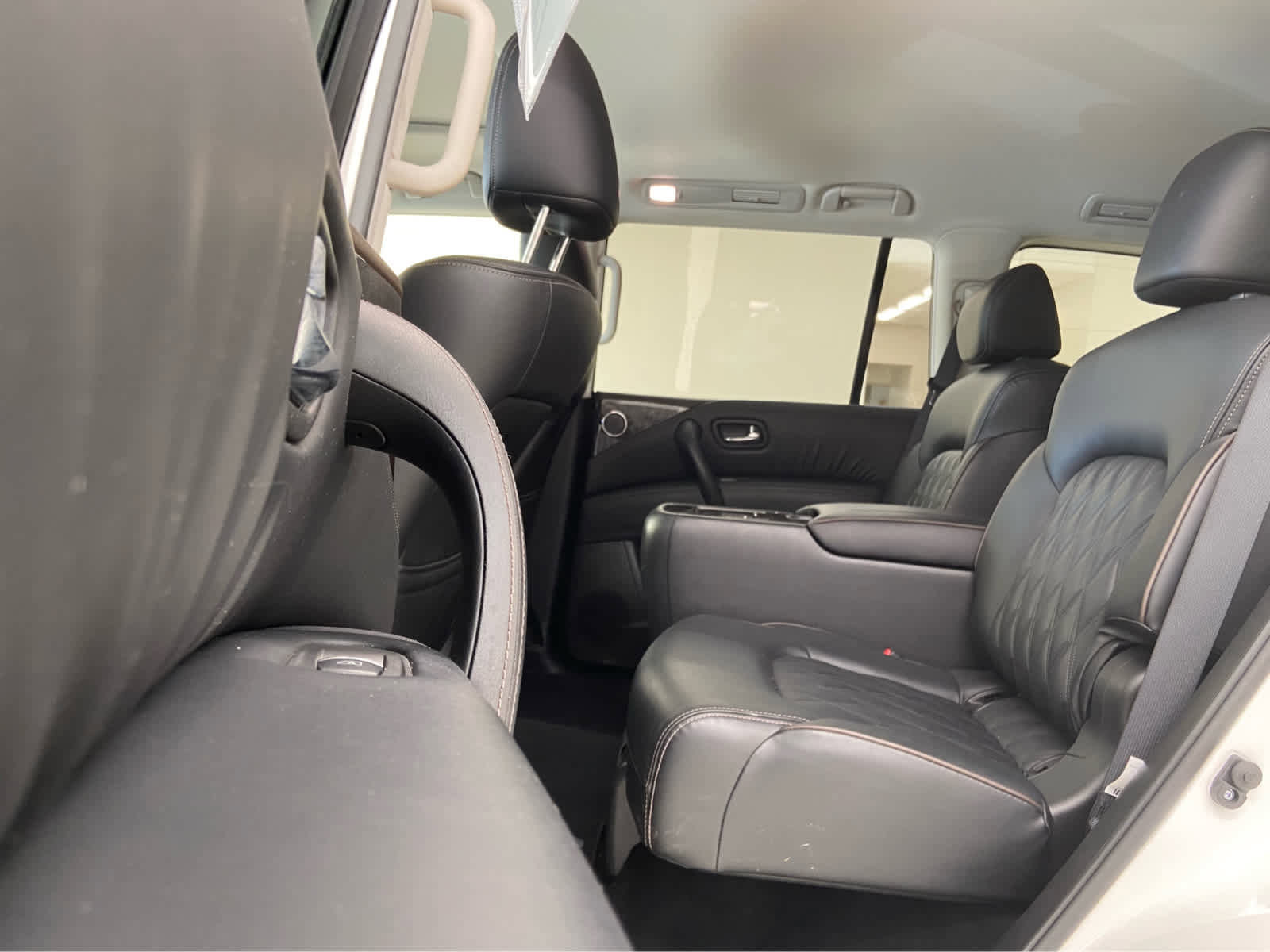 Used 2024 Nissan Armada Platinum w/ Captain's Chairs Package image 14