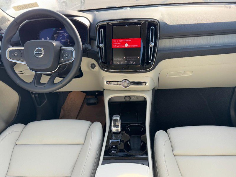 New 2026 Volvo XC40 B4 Plus w/ Climate Package FWD image 6