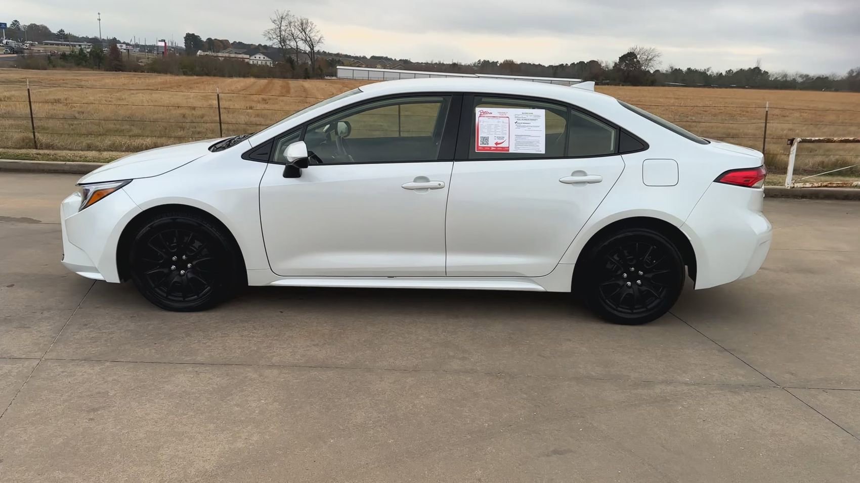Used 2024 Toyota Corolla LE image 6