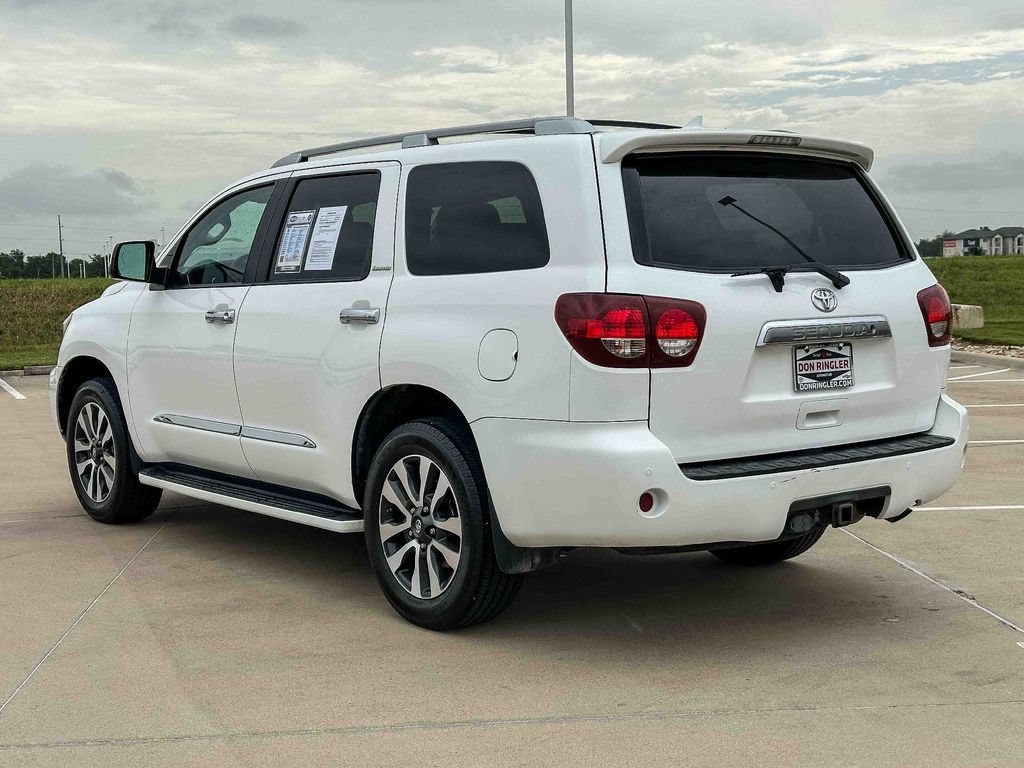 Used 2018 Toyota Sequoia Limited w/ Safety & Convenience Package RWD image 5