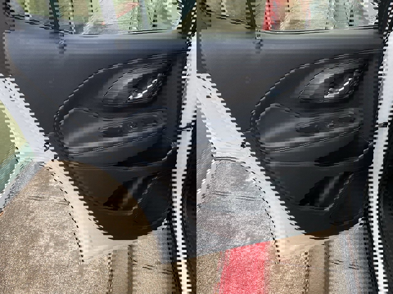 Used 2024 GMC Terrain SLE image 18