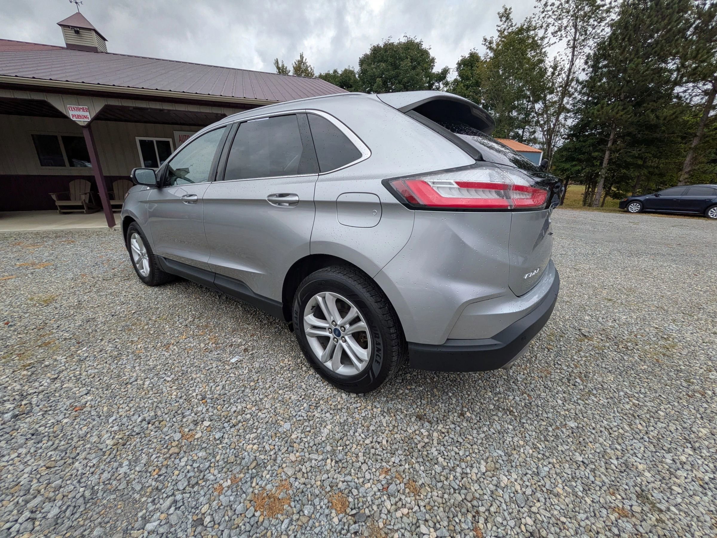 Used 2020 Ford Edge SEL image 2