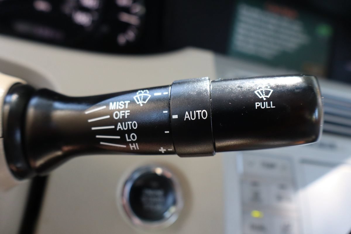 Used 2007 Toyota Avalon XL FWD image 33