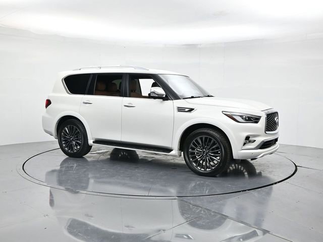 Used 2024 INFINITI QX80 Sensory w/ Cargo Package image 3