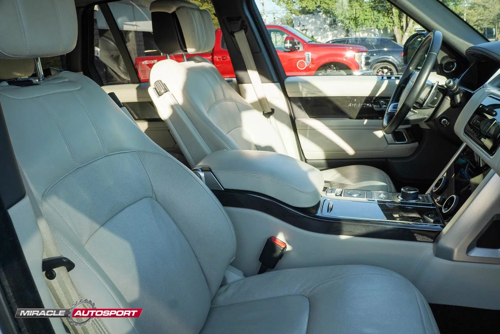 Used 2021 Land Rover Range Rover Autobiography AWD/4WD image 34
