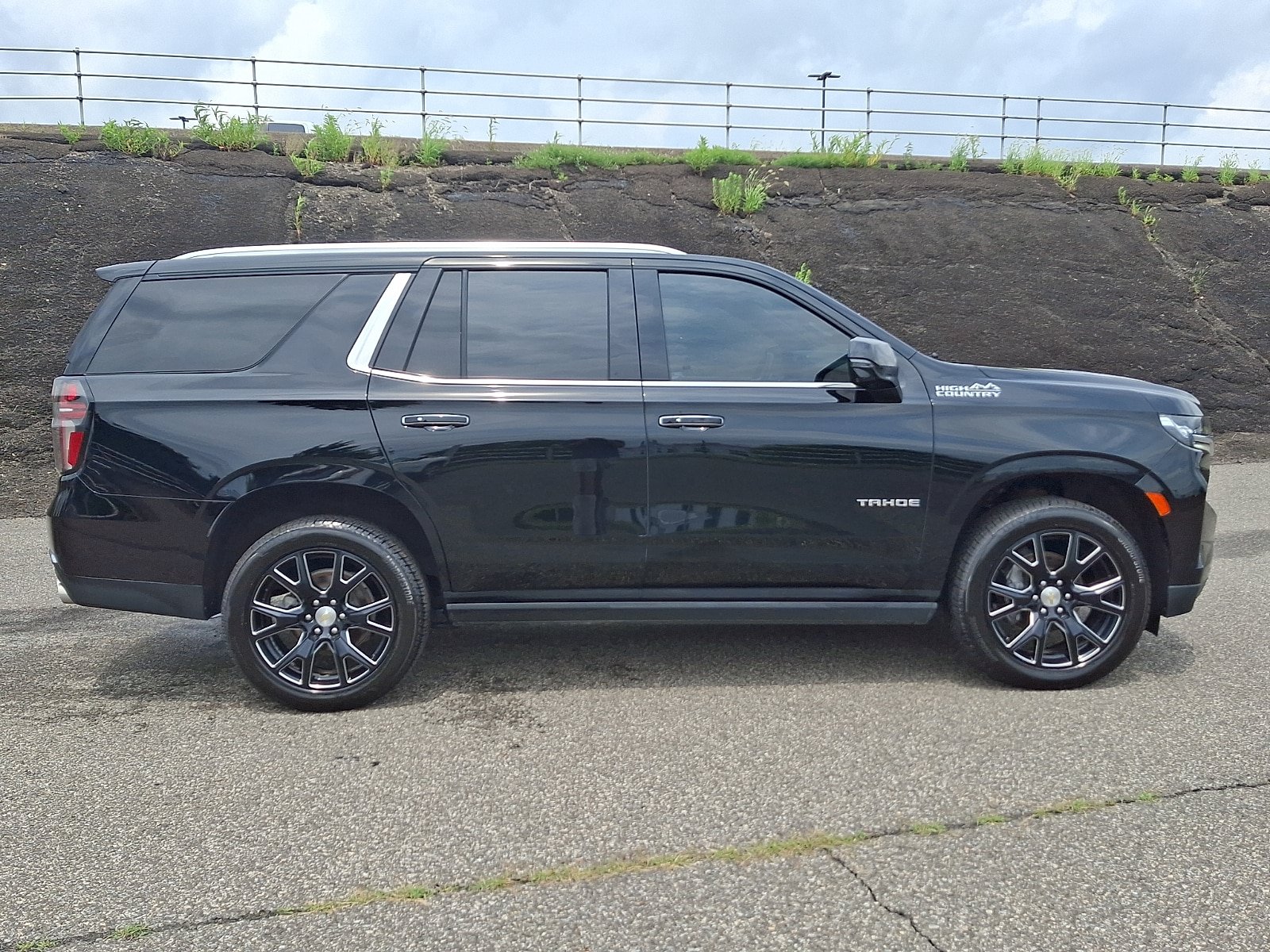 Used 2024 Chevrolet Tahoe High Country w/ Max Trailering Package AWD/4WD image 7
