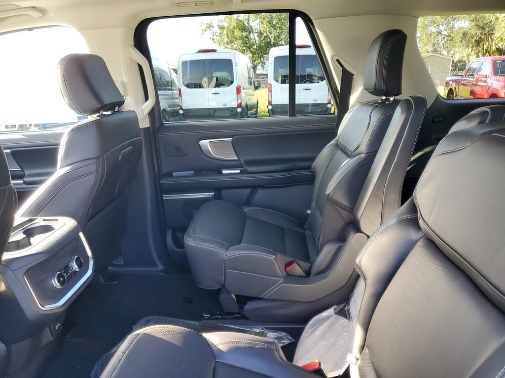 New 2025 Ford Expedition Max Platinum w/ Driver's Package AWD/4WD image 26