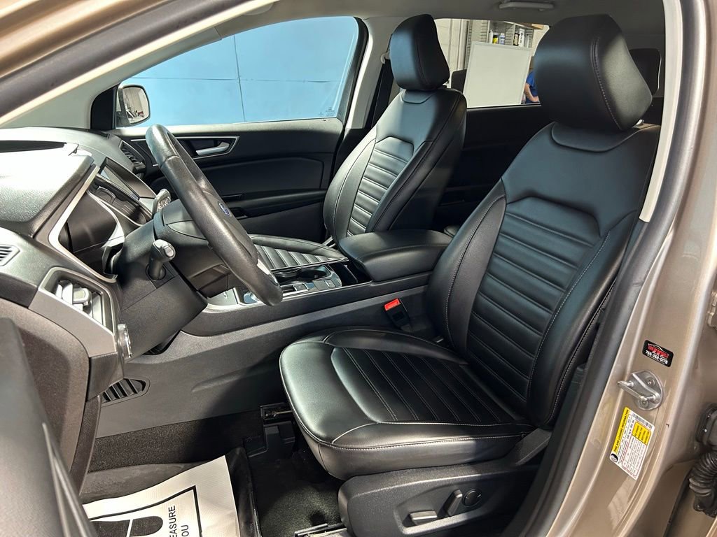 Used 2020 Ford Edge SEL w/ Convenience Package FWD image 17