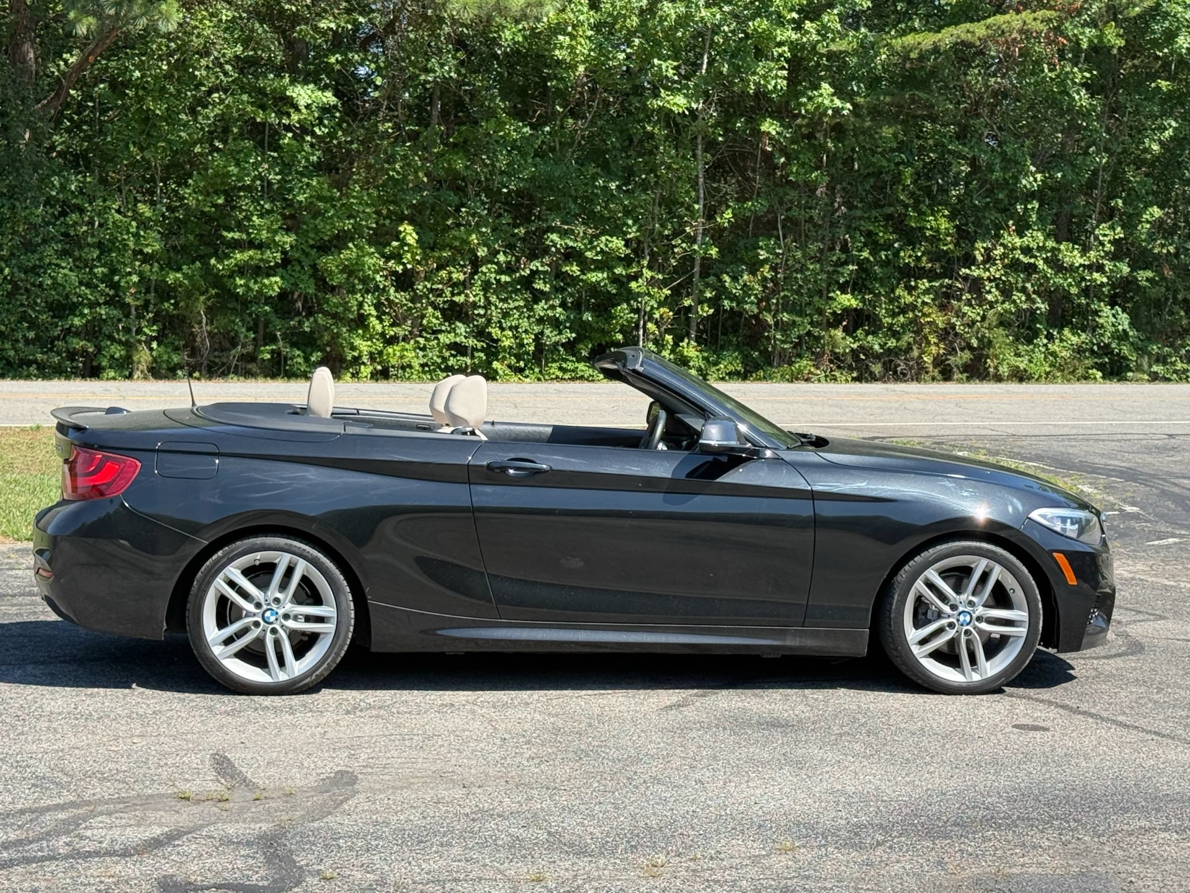 Used 2016 BMW 228i Convertible RWD image 3