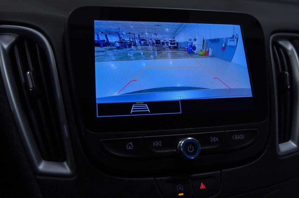 Used 2023 Chevrolet Malibu LT FWD image 18