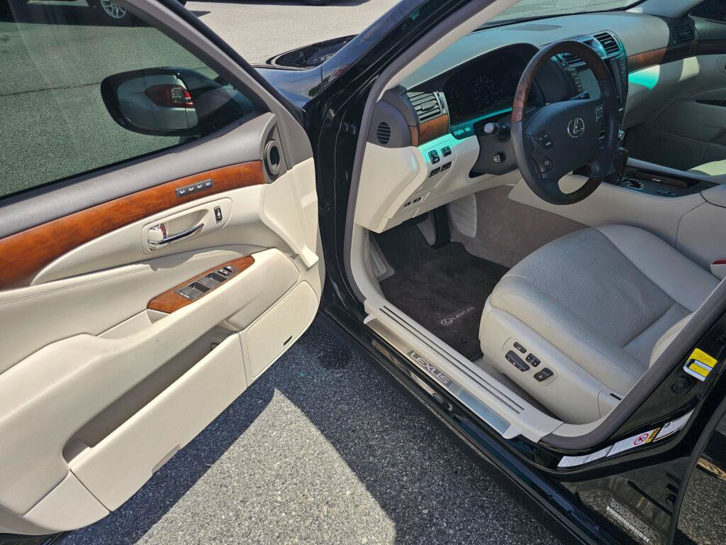 Used 2012 Lexus LS 460 AWD w/ Luxury Value Edition image 19