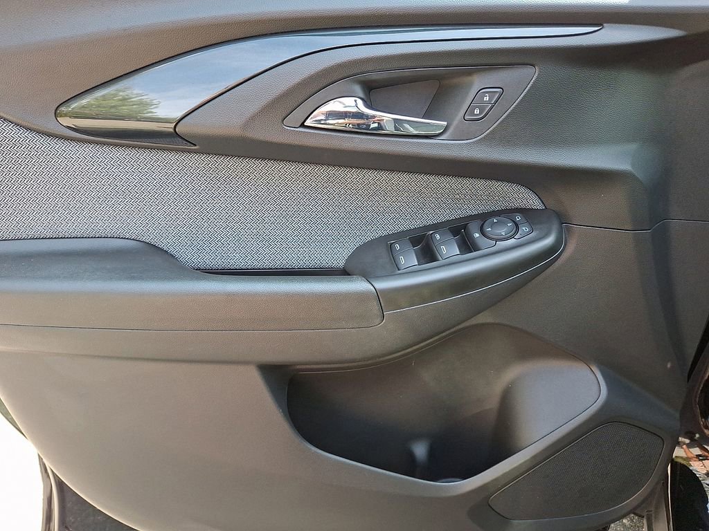 Certified 2023 Chevrolet TrailBlazer LT w/ Convenience Package image 12