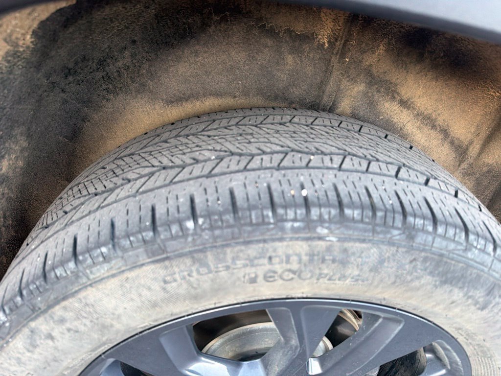 Used 2020 Chevrolet Traverse RS w/ LPO, Floor Liner Package FWD image 21