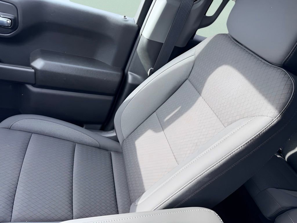 Used 2026 Chevrolet Silverado 1500 Custom Trail Boss w/ LPO, Dark Essentials Package image 28