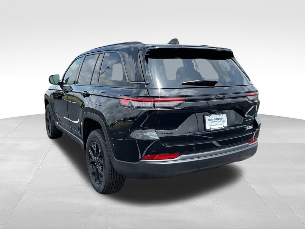 New 2026 Jeep Grand Cherokee Altitude AWD/4WD image 7