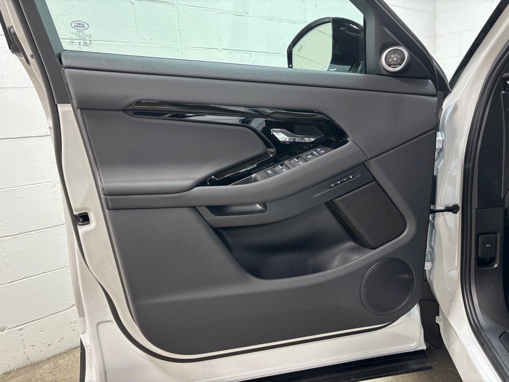 New 2026 Land Rover Range Rover Evoque S image 24